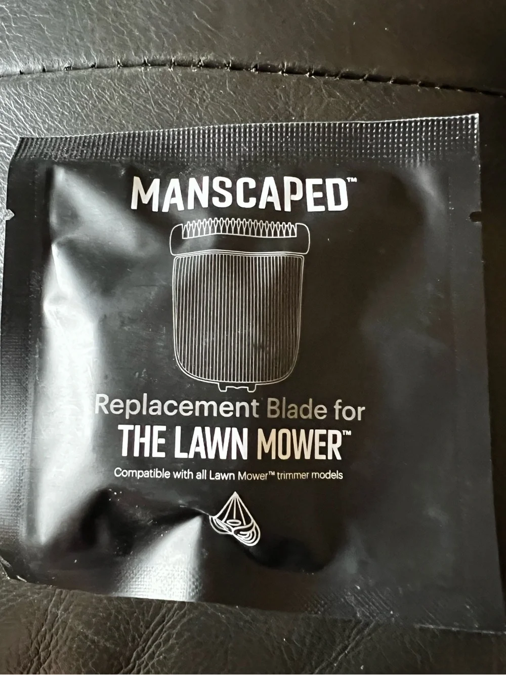 Men’s replacement Blade for The Lawn Mower and Weed Wacker. 2 cleansers and deo